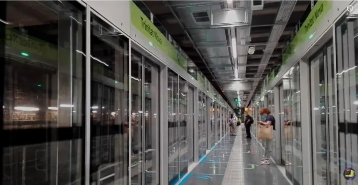 Trinitat Nova platform on line L11 of the Barcelona metro simulator MetroSim